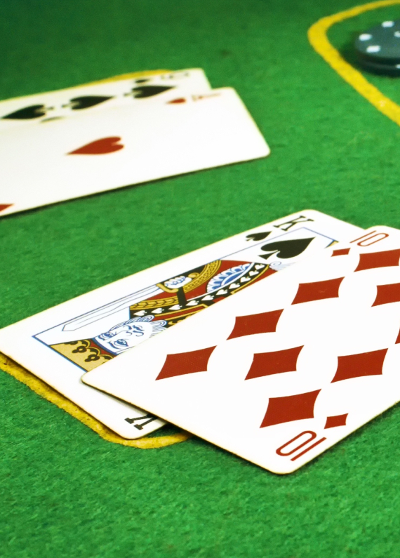 When to Hit or Stand with Joe Fortune Online Blackjack