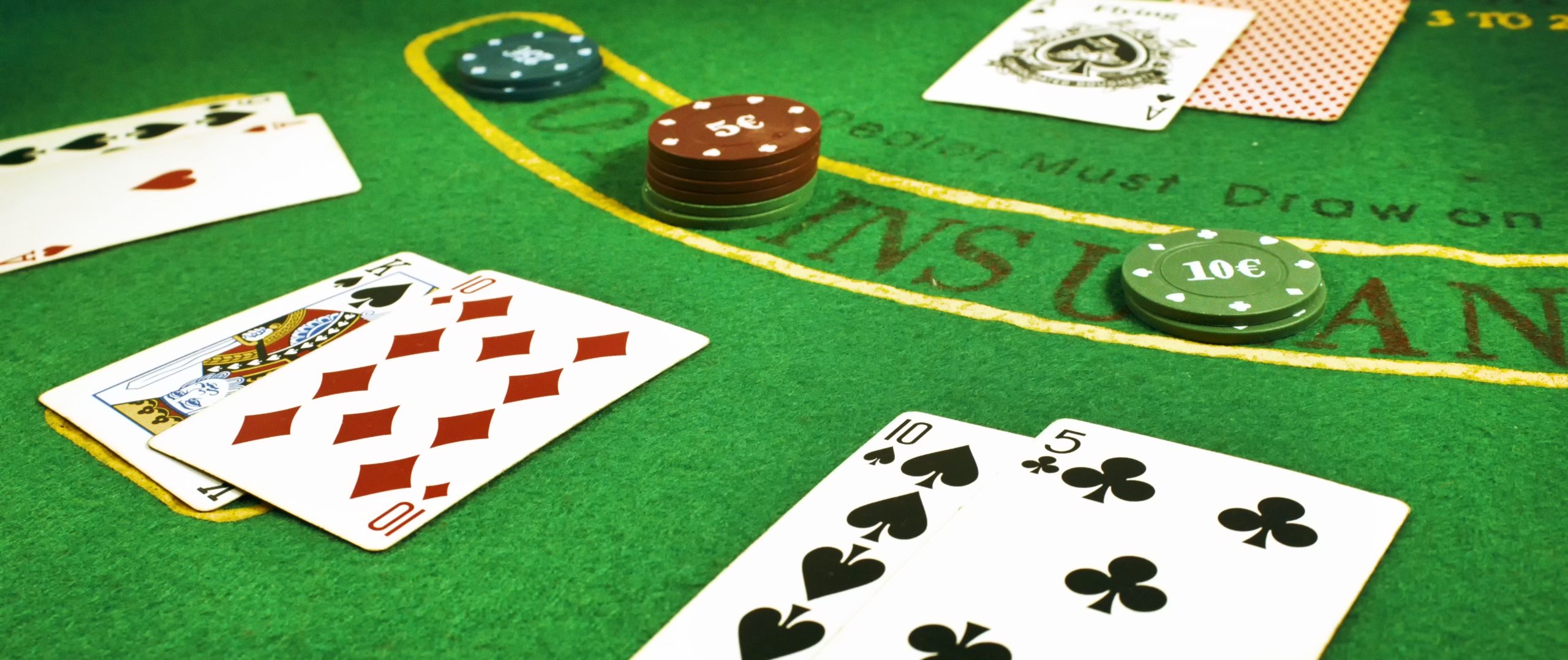 Learn the optimal blackjack strategy at Joe Fortune